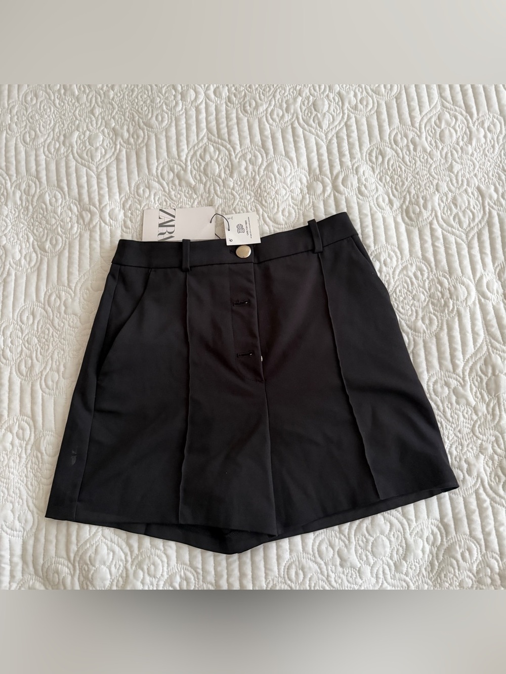 NWT Zara Black High Waist Seamed Shorts with Gold Buttons Size M